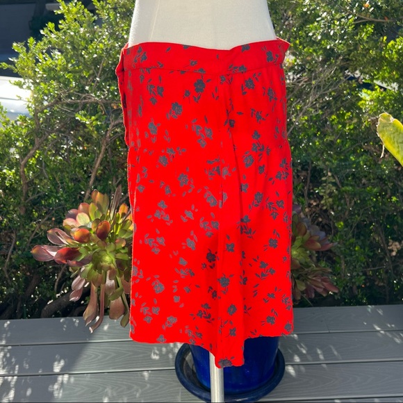 LEON & HARPER Button Front Floral Print Red Mini Skirt A Line Size Small - Picture 3 of 8